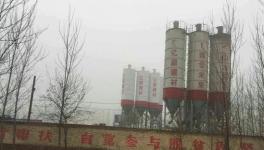 菏澤:建材企業污染嚴重 河道均被礦渣填平