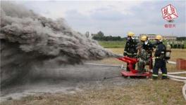 水泥也成了滅火器!這是消防官兵和專家一起研發出來的