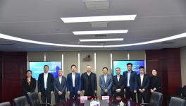 中國信保與紅獅集團簽訂全面戰略合作協議