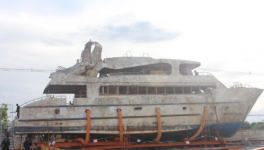 普吉沉船鳳凰號設(shè)計建造不合格！填混凝土穩(wěn)船身