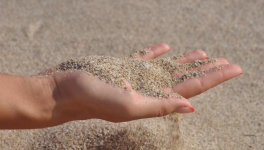 沙漠砂建房！這是有多缺砂？