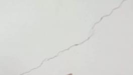 祁連山水泥出資修建的搬遷安置房全部出現裂縫