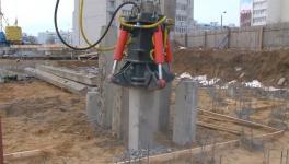俄羅斯發(fā)明切樁機，每小時可以切割50根水泥柱