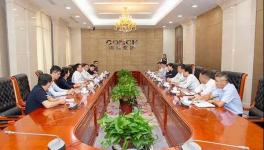 海螺水泥董事長高登榜會見防水行業龍頭企業高管