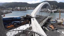 可怕！又一豆腐渣工程？跨海大橋突然斷裂坍塌20多人死傷！（視頻）