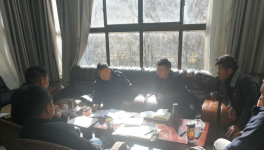 華新水泥廠采石點(diǎn)爆破作業(yè)導(dǎo)致房屋受損！